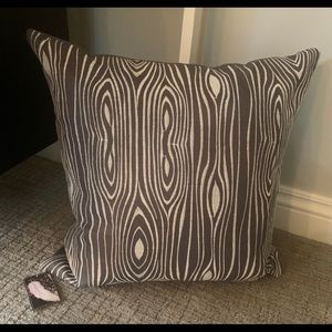 Decorative pillow, wood grain design